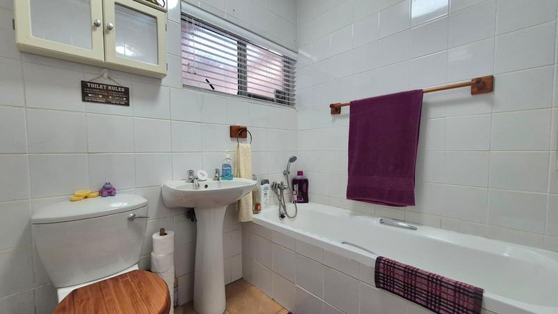 3 Bedroom Property for Sale in Dana Bay Western Cape